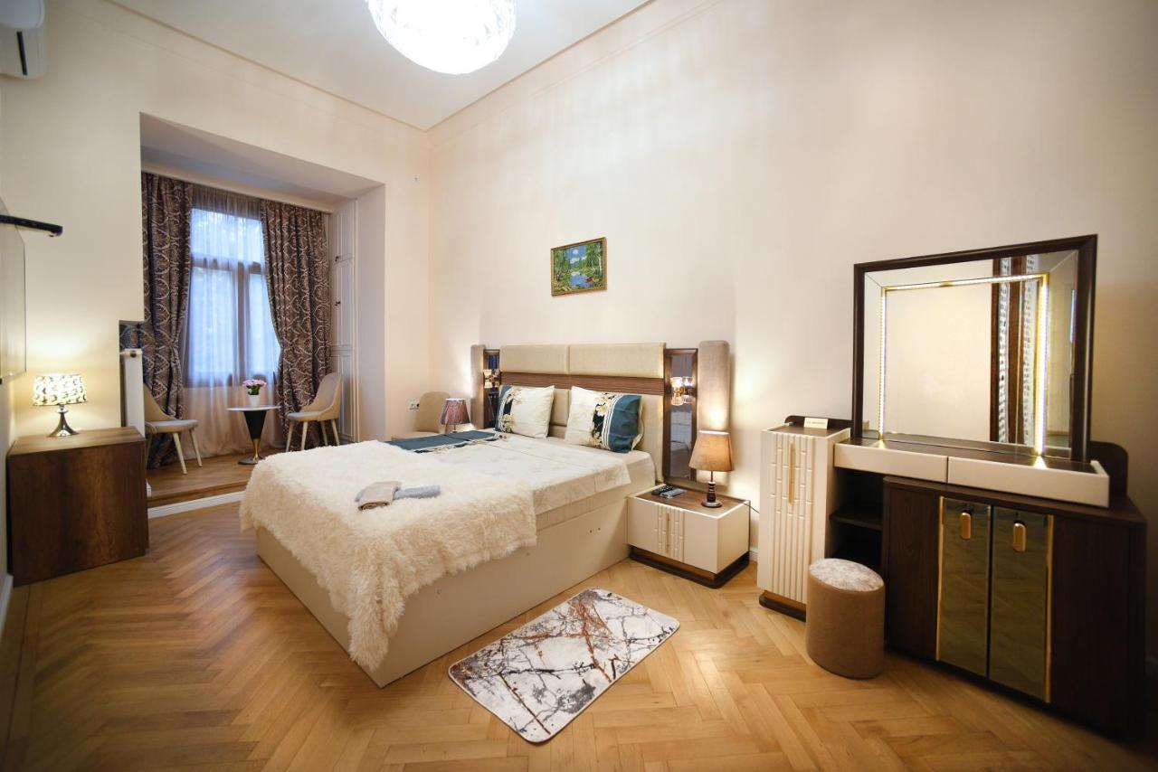 City Lux Hotel Тбилиси Екстериор снимка