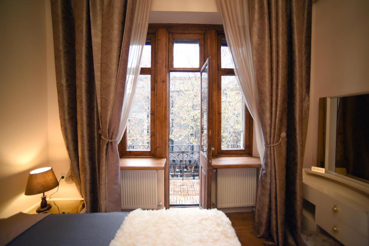 City Lux Hotel Тбилиси Екстериор снимка