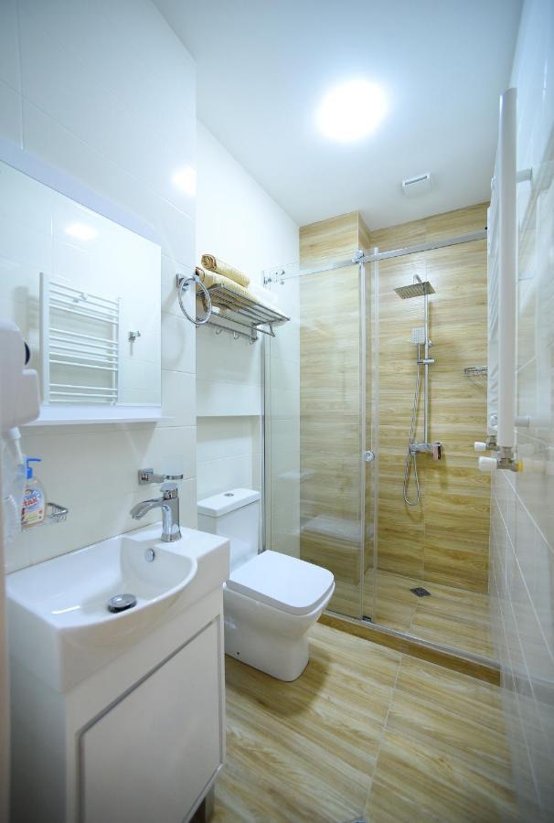 City Lux Hotel Тбилиси Екстериор снимка