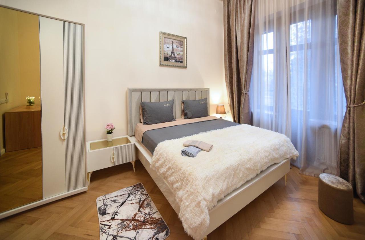 City Lux Hotel Тбилиси Екстериор снимка