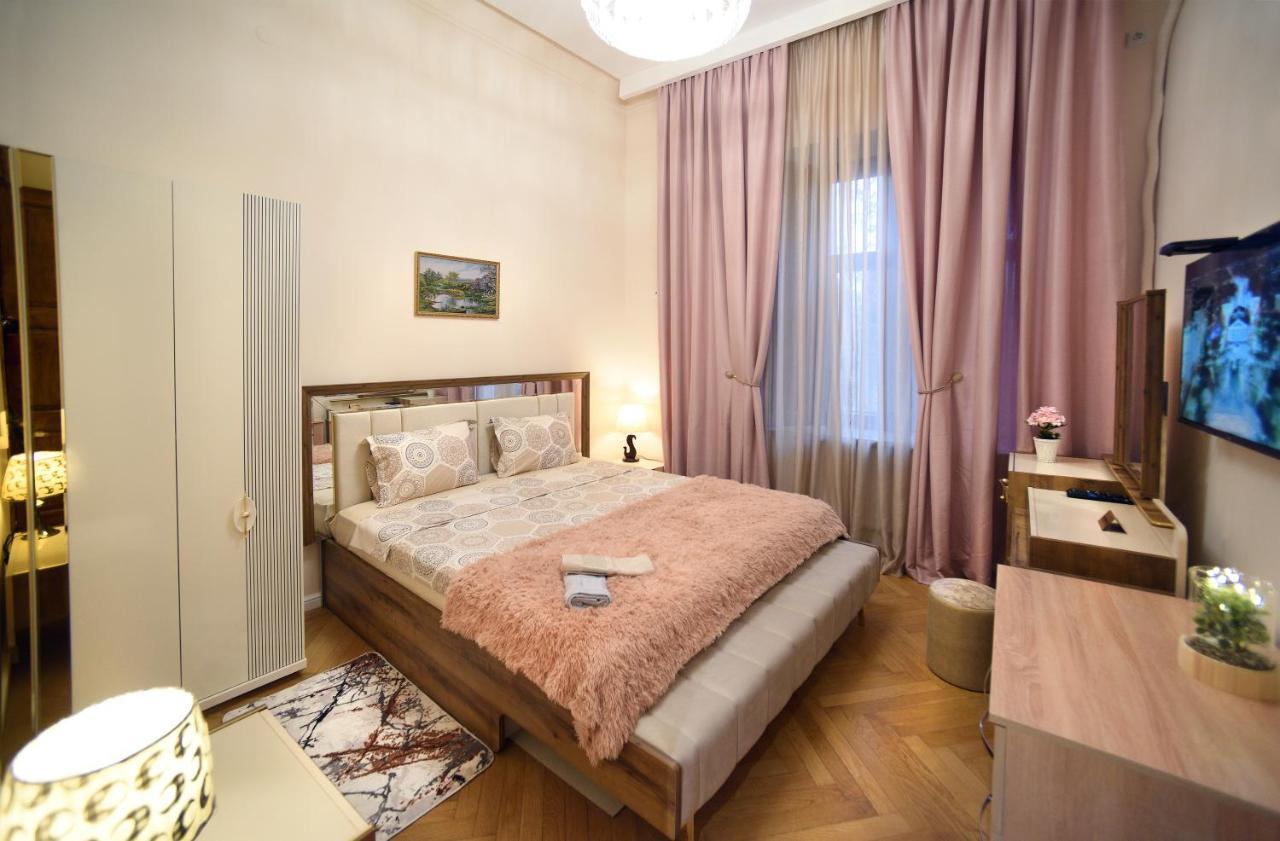 City Lux Hotel Тбилиси Екстериор снимка